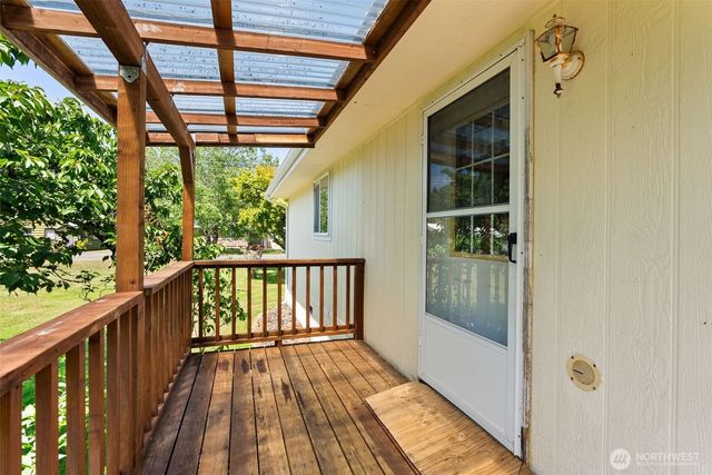 1116 Second Street W, South Bend, WA 98586