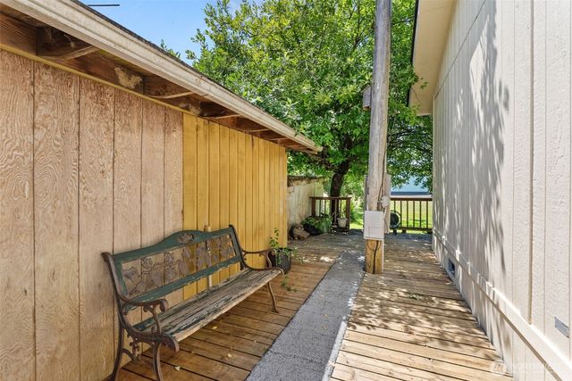 1116 Second Street W, South Bend, WA 98586