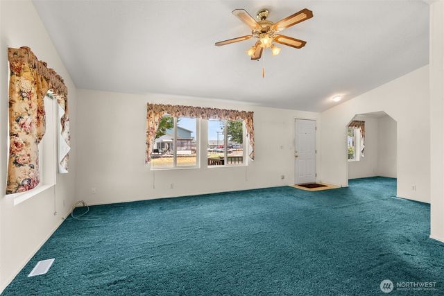 1116 Second Street W, South Bend, WA 98586