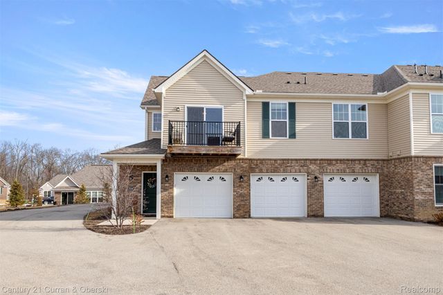 9781 Ridge Run Street 70, Hartland Township, MI 48855