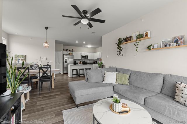 9781 Ridge Run Street 70, Hartland Township, MI 48855