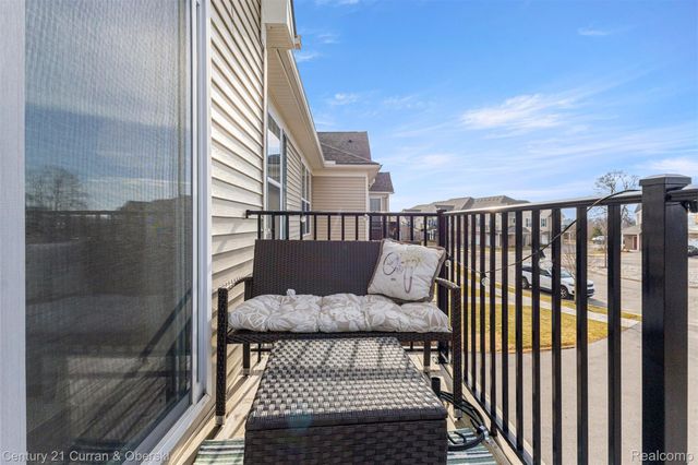 9781 Ridge Run Street 70, Hartland Township, MI 48855