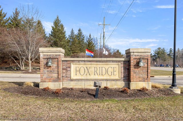 9781 Ridge Run Street 70, Hartland Township, MI 48855