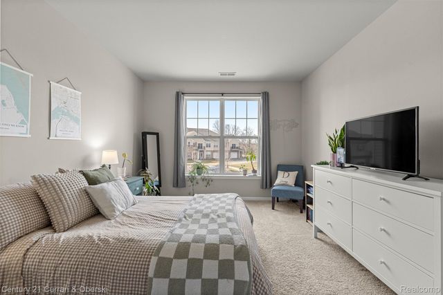 9781 Ridge Run Street 70, Hartland Township, MI 48855