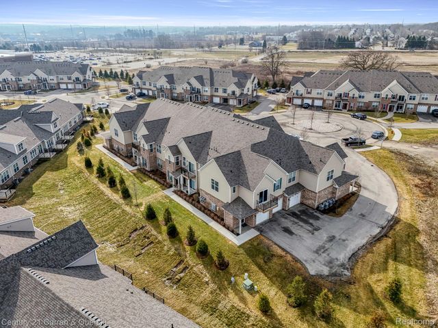 9781 Ridge Run Street 70, Hartland Township, MI 48855