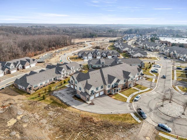 9781 Ridge Run Street 70, Hartland Township, MI 48855