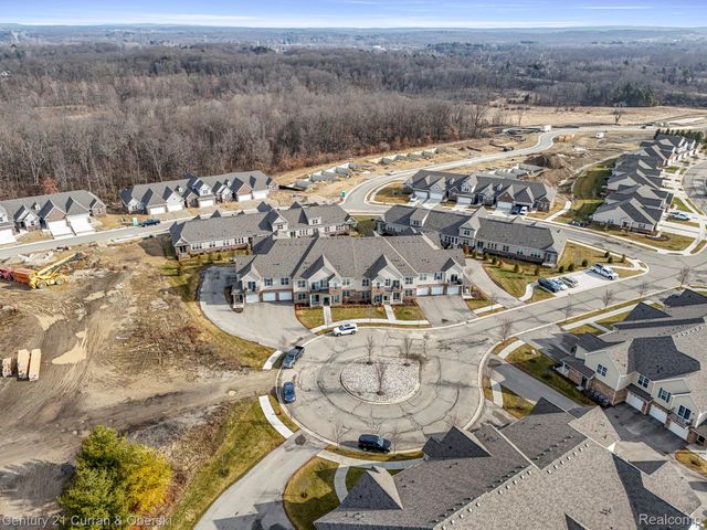 9781 Ridge Run Street 70, Hartland Township, MI 48855