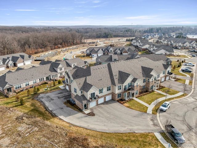 9781 Ridge Run Street 70, Hartland Township, MI 48855