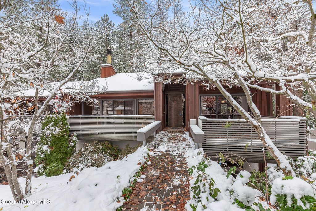 21160 N CIRCLE RD, Rathdrum, ID 83858