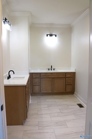 1039 Shoal Creek Road, Arab, AL 35016