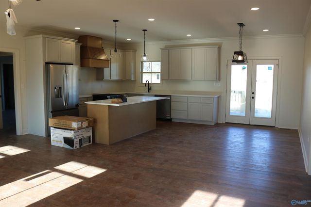 1039 Shoal Creek Road, Arab, AL 35016