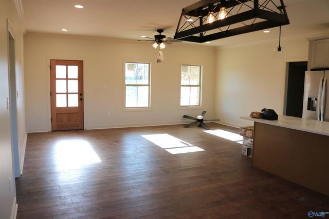 1039 Shoal Creek Road, Arab, AL 35016