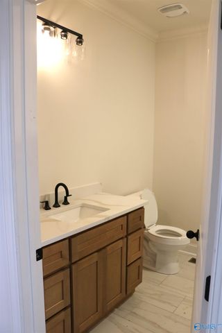 1039 Shoal Creek Road, Arab, AL 35016