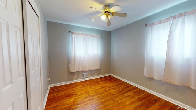 511 Freeman Avenue, Brentwood, NY 11717