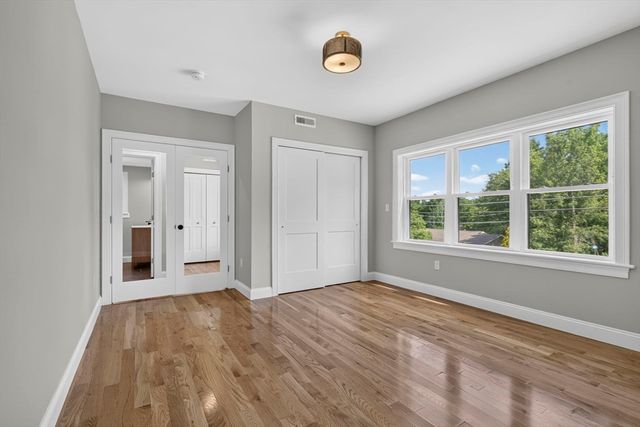 27 Rollins B, Groveland, MA 01834