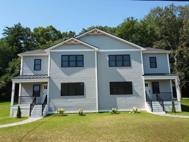 27 Rollins B, Groveland, MA 01834