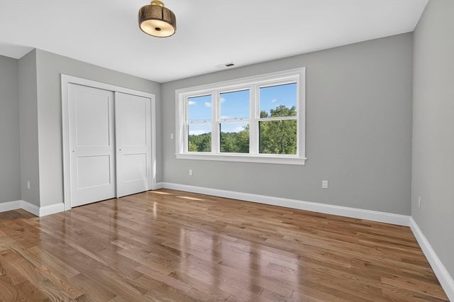 27 Rollins B, Groveland, MA 01834