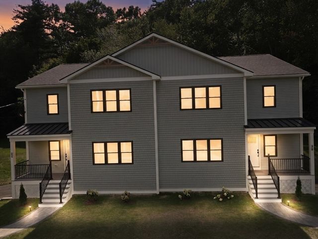 27 Rollins B, Groveland, MA 01834