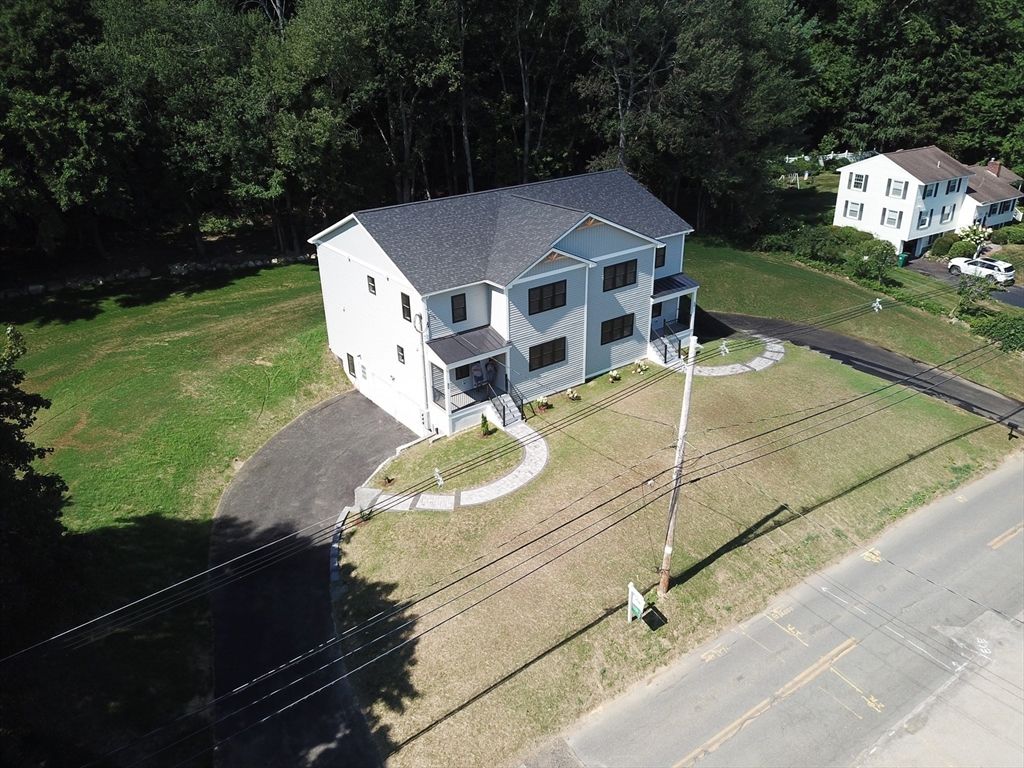 27 Rollins B, Groveland, MA 01834