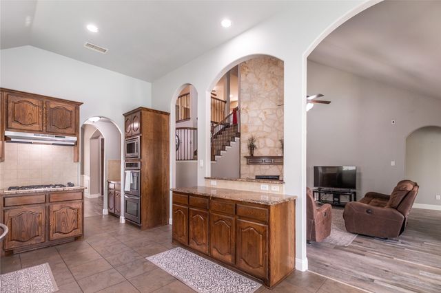 11544 Compton Trail, Fort Worth, TX 76244