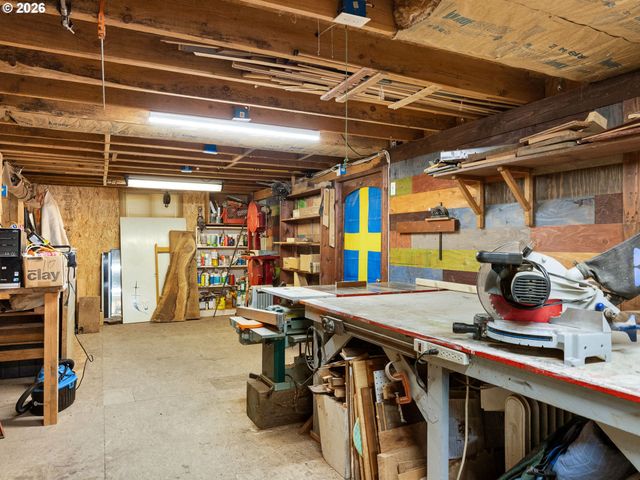 44176 HIGHWAY 30, Astoria, OR 97103