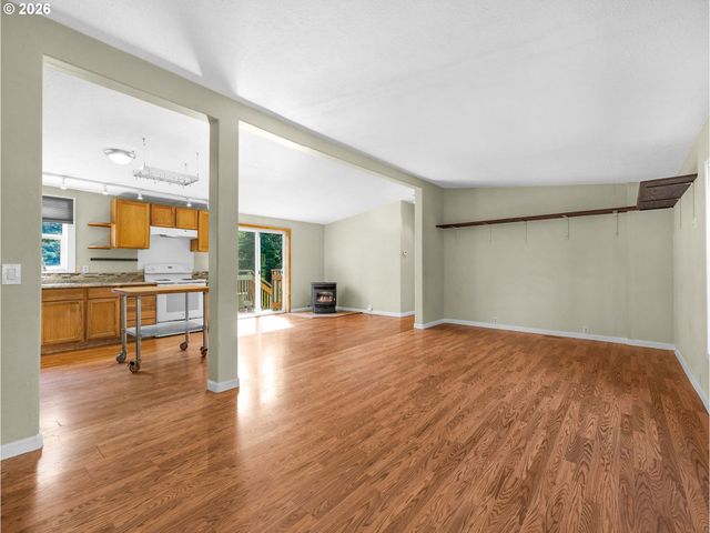 44176 HIGHWAY 30, Astoria, OR 97103