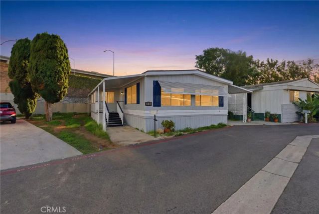 141 E Coronado, Tustin, CA 92780