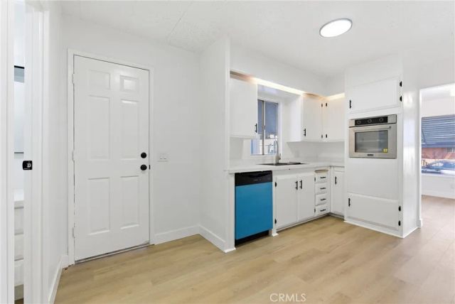 141 E Coronado, Tustin, CA 92780
