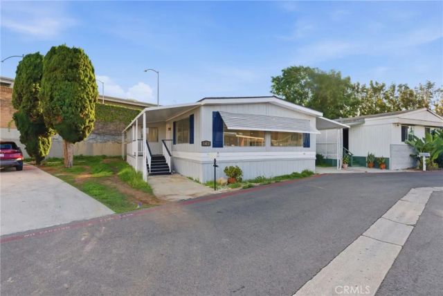 141 E Coronado, Tustin, CA 92780