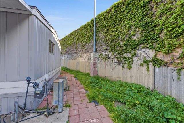 141 E Coronado, Tustin, CA 92780