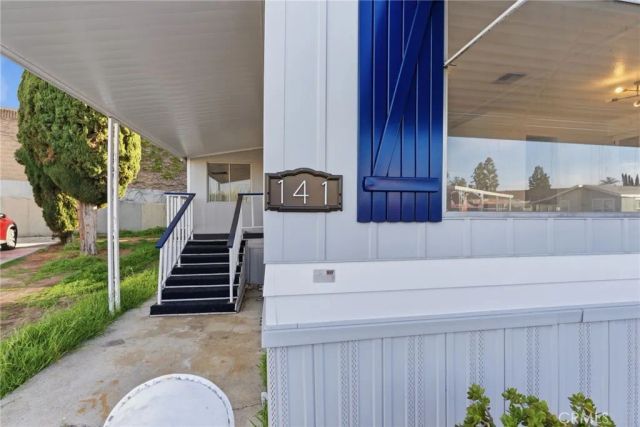 141 E Coronado, Tustin, CA 92780