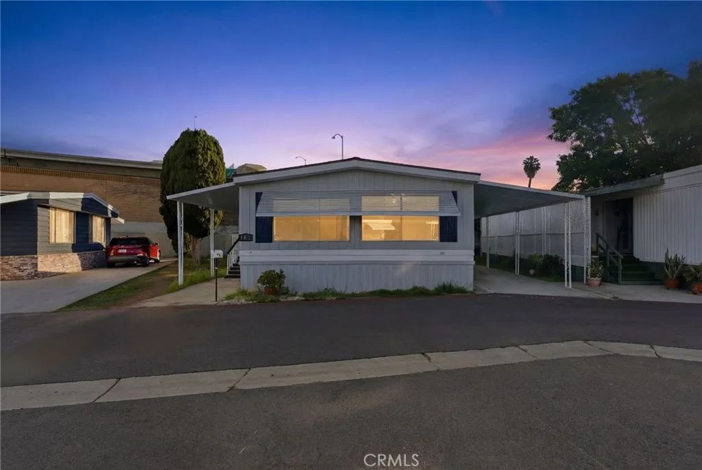 141 E Coronado, Tustin, CA 92780
