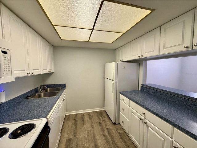 6006 1ST AVENUE S 21, St Petersburg, FL 33707