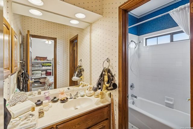 5923 Windy Cove, Windcrest, TX 78239