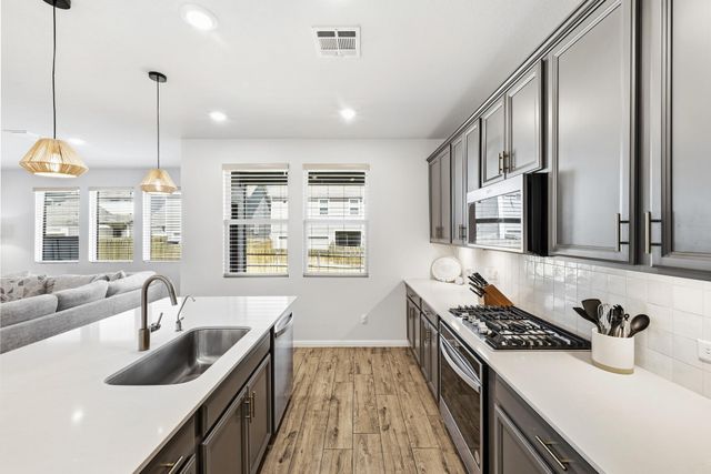 2033 Winston WAY, Leander, TX 78641