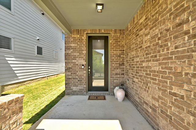 2033 Winston WAY, Leander, TX 78641