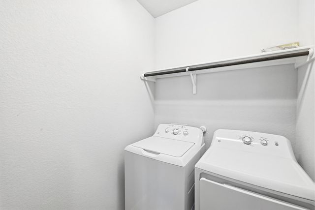 2033 Winston WAY, Leander, TX 78641