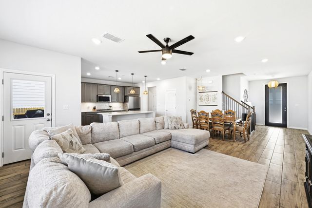 2033 Winston WAY, Leander, TX 78641