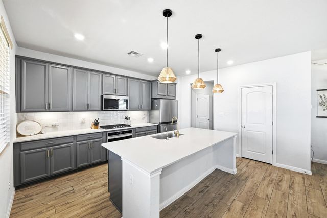 2033 Winston WAY, Leander, TX 78641