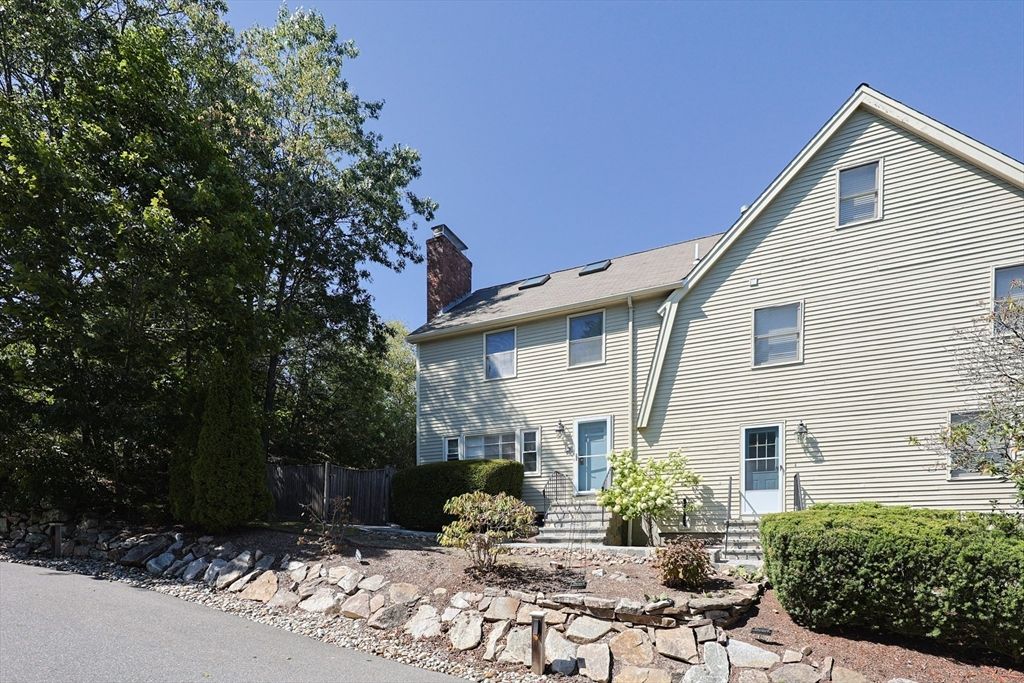 26B Plesant St B, Wellesley, MA 02482