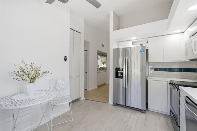50 PELICAN PLACE 50, Clearwater, FL 33756