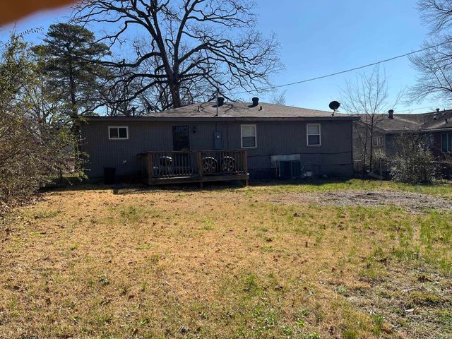 8 Centenary Drive, Little Rock, AR 72204