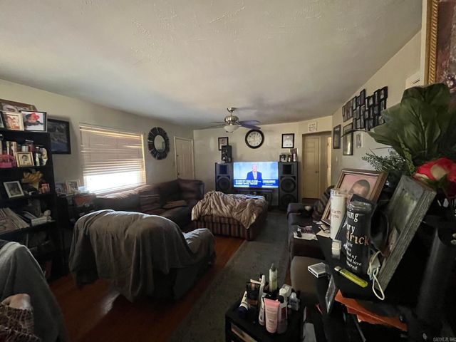 8 Centenary Drive, Little Rock, AR 72204