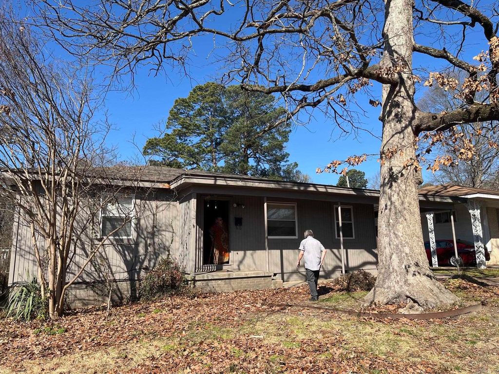 8 Centenary Drive, Little Rock, AR 72204