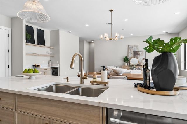 1326 W NEW HAMPSHIRE STREET, Orlando, FL 32804