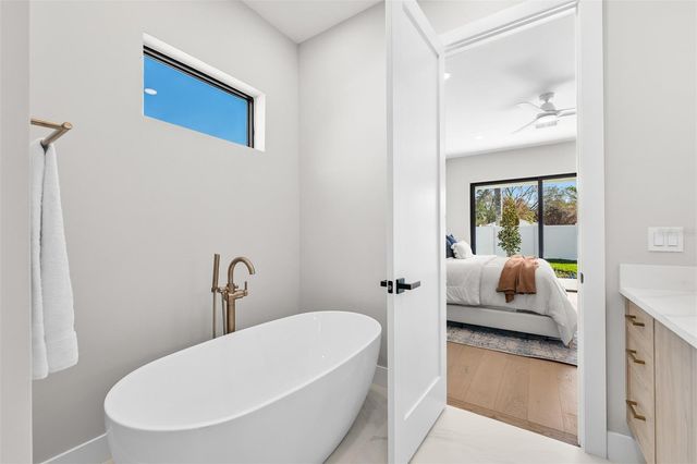 1326 W NEW HAMPSHIRE STREET, Orlando, FL 32804