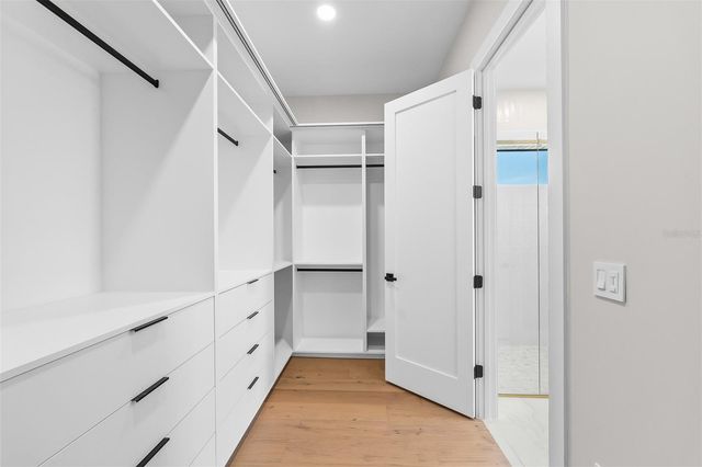 1326 W NEW HAMPSHIRE STREET, Orlando, FL 32804