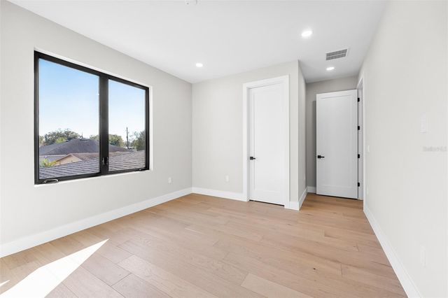 1326 W NEW HAMPSHIRE STREET, Orlando, FL 32804