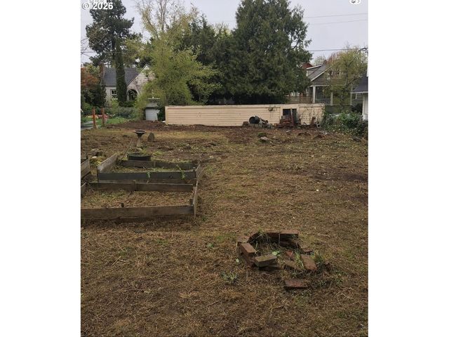 0 Ne FLANDERS St, Portland, OR 97232