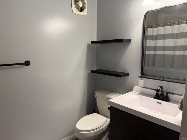 225 S Franklin Street, Knightstown, IN 46148